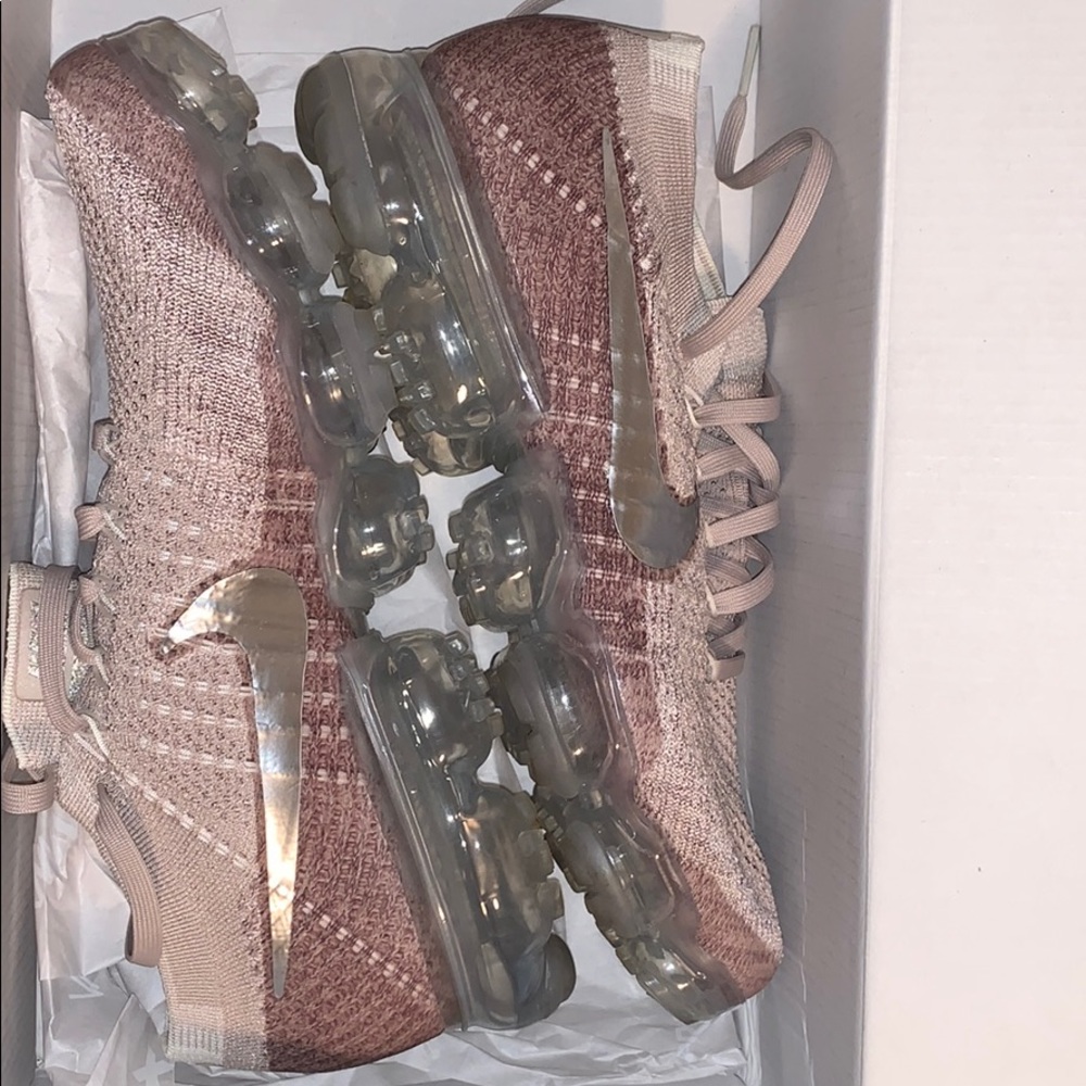 Womens nike air vapormax flyknit sneaker